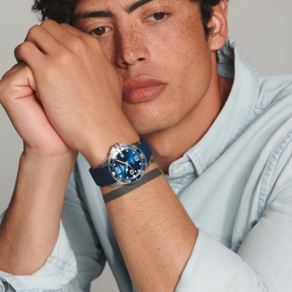 Montre Hydroconquest Cadran Bleu soleillé Bracelet caoutchouc