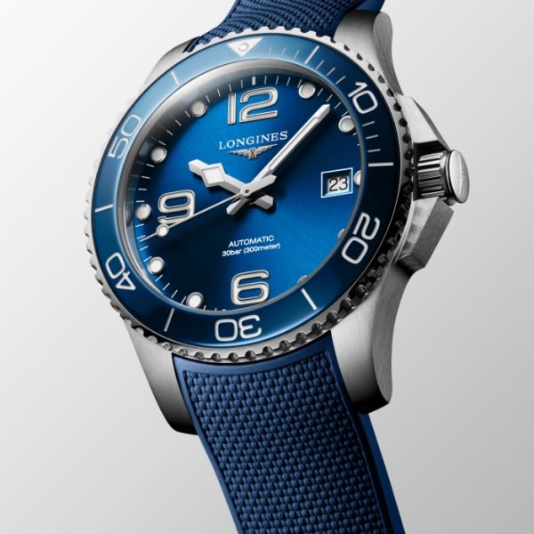 Montre Hydroconquest Cadran Bleu soleillé Bracelet caoutchouc