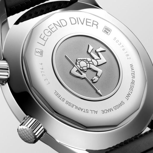 Montre Longines Legend Diver Cadran Noir laqué poli Bracelet caoutchouc