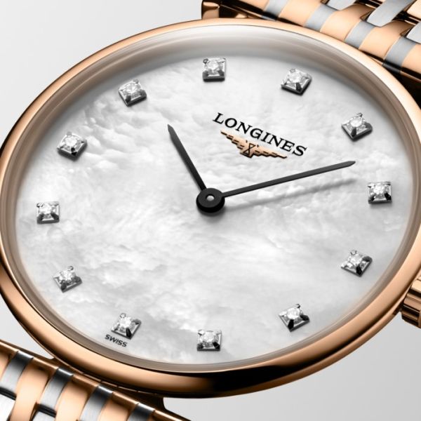 Montre La Grande Classique De Longines Cadran Nacre blanche Bracelet Acier PVD rouge