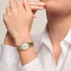 Montre La Grande Classique De Longines Cadran Nacre blanche Bracelet PVD jaune
