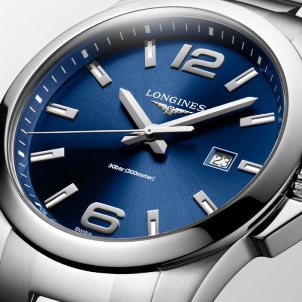 Montre Longines Conquest Cadran Bleu soleillé Bracelet Acier