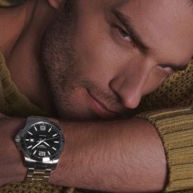 Montre Longines Conquest Cadran Noir soleillé Bracelet Acier