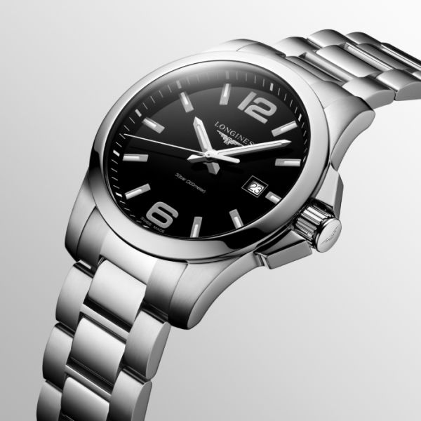 Montre Longines Conquest Cadran Noir soleillé Bracelet Acier
