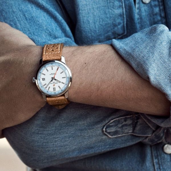 Montre Breitling Top Time B31 Cadran Blanc Bracelet Cuir