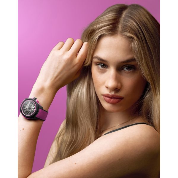 Montre Norqain Wild One Skeleton 39mm Hyper Pink Bracelet Caoutchouc