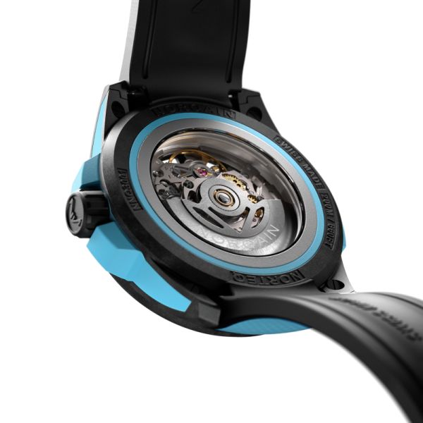 Montre Norqain Wild One Skeleton 39mm Sky Blue Bracelet Caoutchouc
