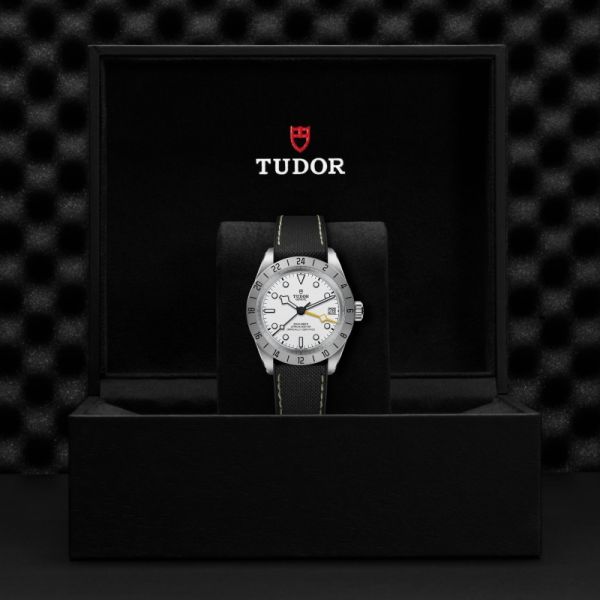 MONTRE TUDOR BLACK BAY PRO 39 MM BRACELET CAOUTCHOUC CUIR