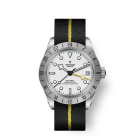 MONTRE TUDOR BLACK BAY PRO 39 MM BRACELET TISSU NOIR BANDE JAUNE