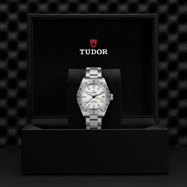 MONTRE TUDOR BLACK BAY PRO 39 MM CADRAN OPALIN