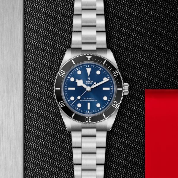 MONTRE TUDOR BLACK BAY 68 43 MM CADRAN BLEU