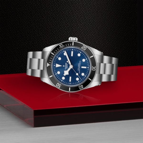 MONTRE TUDOR BLACK BAY 68 43 MM CADRAN BLEU