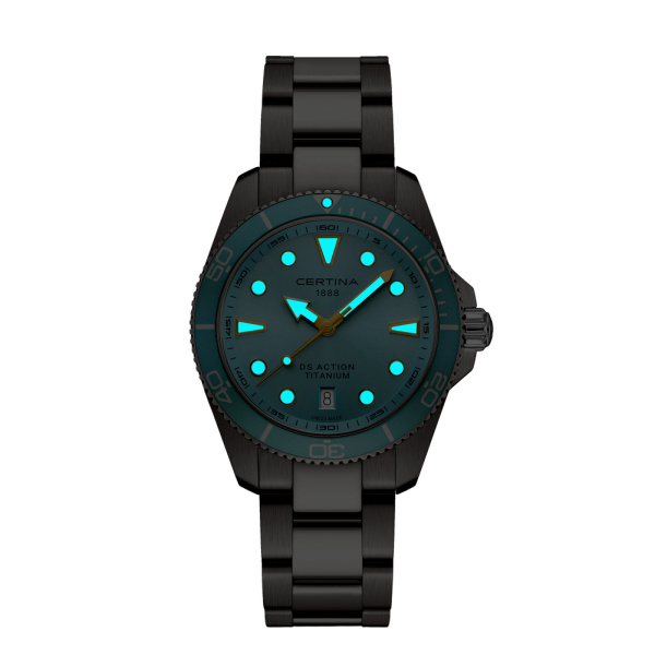 Montre Certina DS Action 40mm  Cadran Bleu clairBracelet Titane,Aluminium,Super-LumiNova