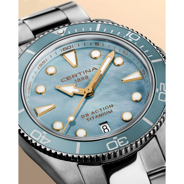 Montre Certina DS Action 34.5mm  Cadran NacreBracelet Titane,Aluminium,Super-LumiNova