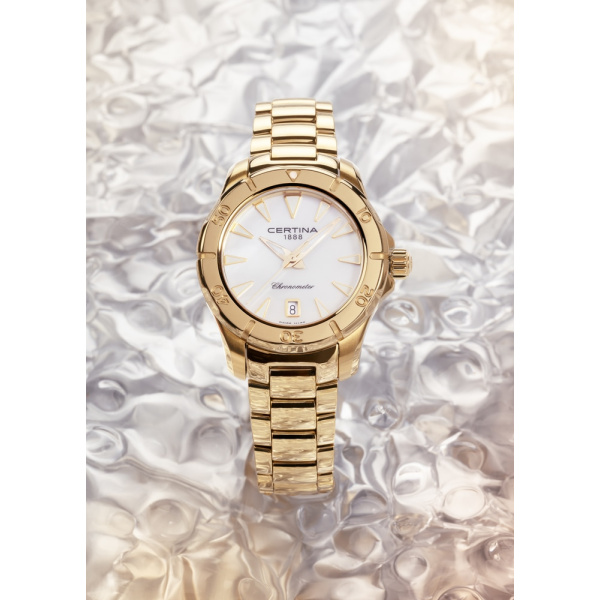 Montre Certina DS Action Lady 29mm Quartz Cadran Nacre