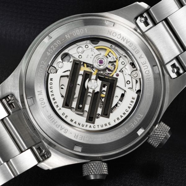 Montre Lip Type 14 41mm Automatique Cadran Noir Bracelet Acier