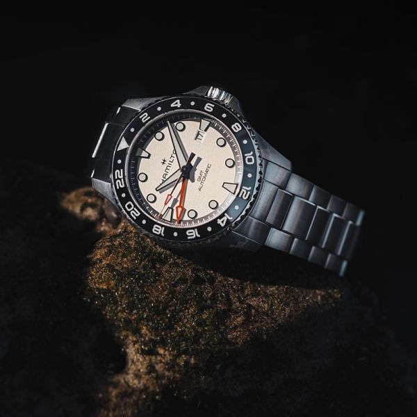Montre Hamilton Khaki Navy Scuba automatic GMT 43mm Cadran Argenté