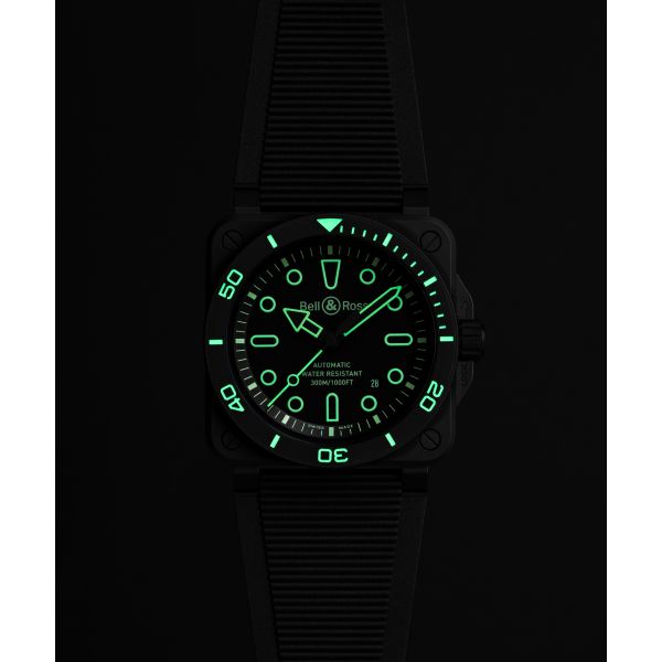 Montre Bell & Ross BR-03 Diver Lum Outline Bracelet Caoutchouc Noir