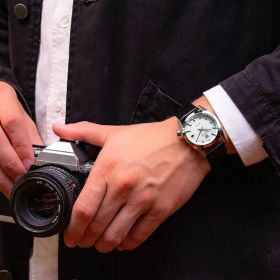 Montre March LA.B AM69 Electrique White Alligator Noir