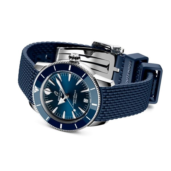 Montre Breitling SuperOcean Heritage Automatic 36mm Cadran Bleu Bracelet Caoutchouc Bleu