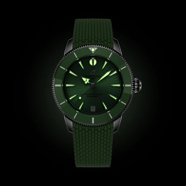 Montre Breitling SuperOcean Heritage Automatic 36mm Cadran Vert Bracelet Caoutchouc Vert