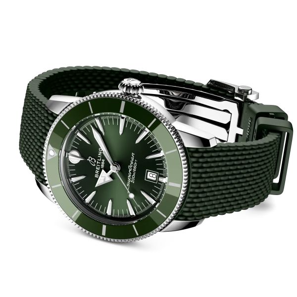 Montre Breitling SuperOcean Heritage B31 Auto 44mm Cadran Vert Bracelet Caoutchouc Vert