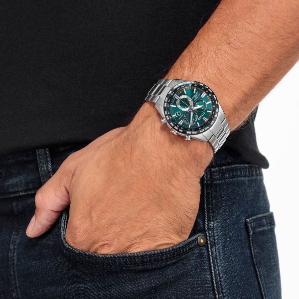 Montre Citizen Radio Controlled Super Titanium Eco-drive Cadran Vert