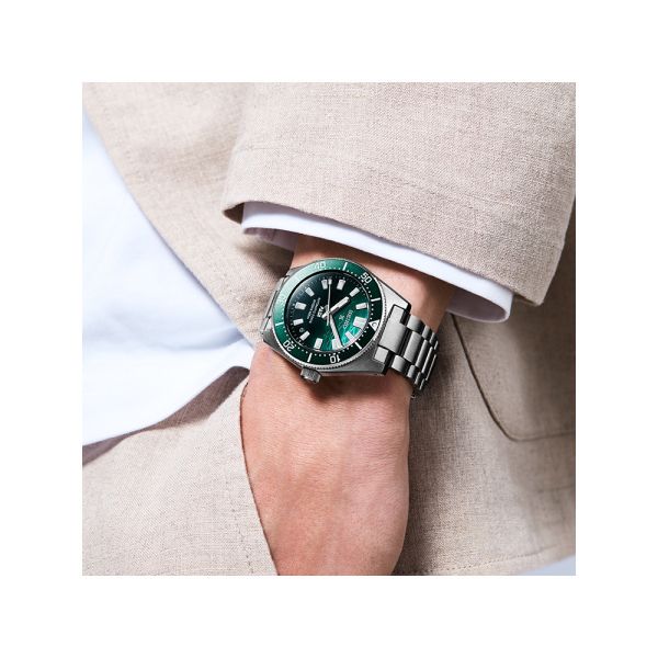 Montre Seiko automatique Prospex 300m pour hommes acier inoxydable SPB501J1