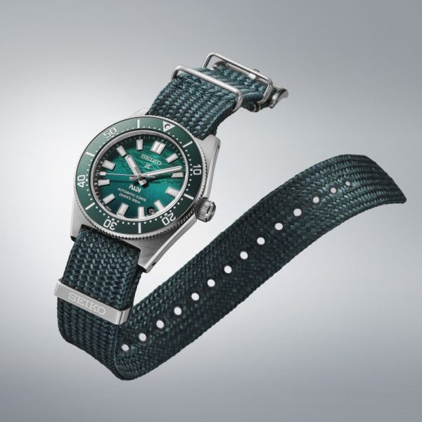 Montre Seiko automatique Prospex 300m pour hommes acier inoxydable SPB501J1