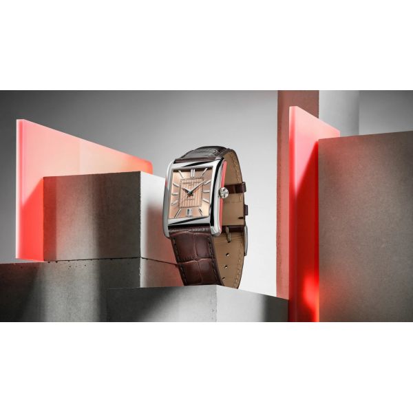 Montre Frederique Constant Classics Carrée Cadran Saumon Bracelet Cuir
