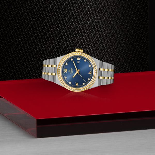Montre Femme Tudor Royal 28mm Or Jaune Cadran Bleu Index Diamants