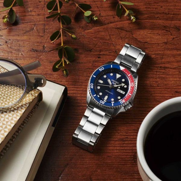 Montre Seiko 5 Automatique Pepsi Bracelet Métal