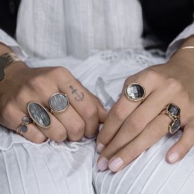 Bague Ginette NY Pixie Antique Ring Or Rose Nacre Noire