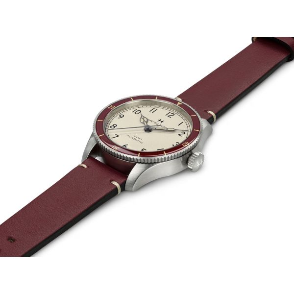 Montre Hamilton Khaki Aviation Pilot Pioneer 38mm Cadran Crème Bracelet cuir Bordeaux