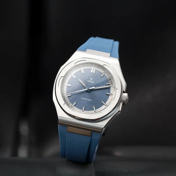 Montre Yema Urban Traveller Cadran Bleu Bracelet Caoutchouc
