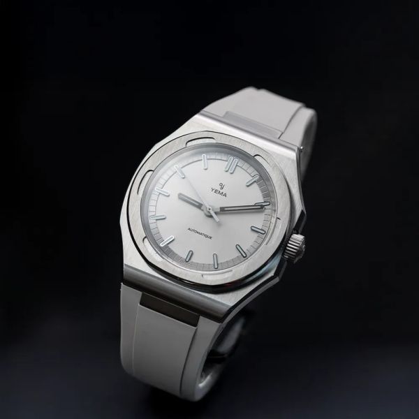 Montre Yema Urban Traveller Cadran Ivoire Bracelet Acier