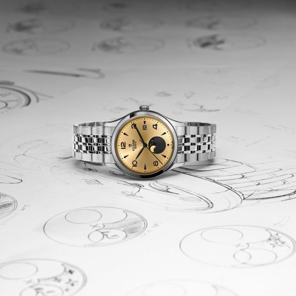 MONTRE TUDOR 1926 LUNA CADRAN CHAMPAGNE BRACELET ACIER