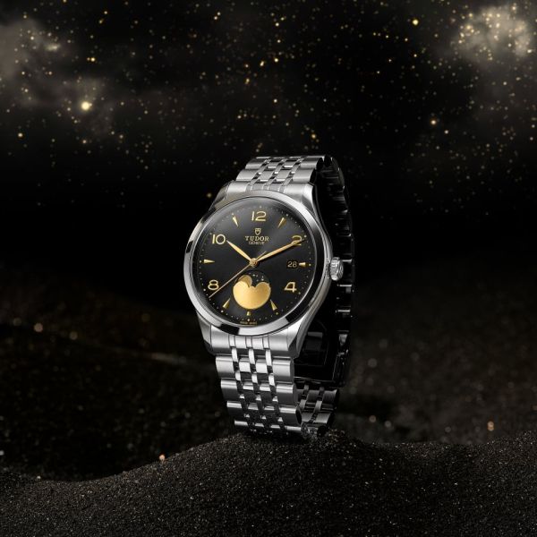 MONTRE TUDOR 1926 LUNA CADRAN NOIR BRACELET ACIER