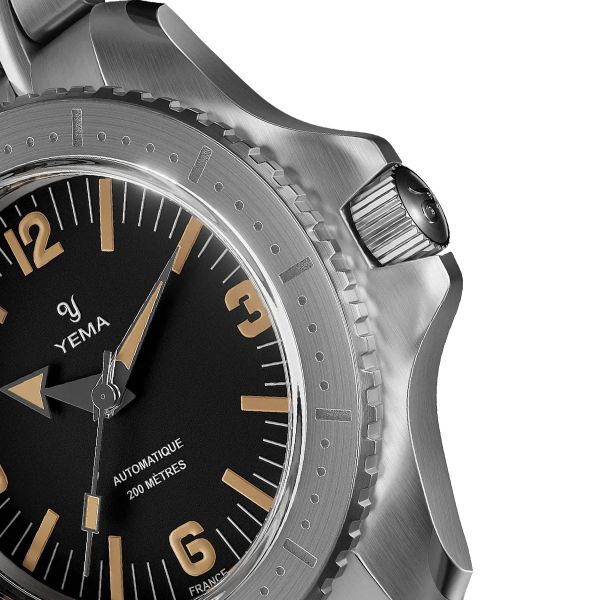Montre Yema Diver Cadran Noir Bracelet Acier