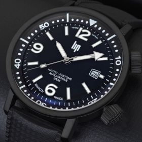 Montre LIP Nautic-ski Automatique Cadran Noir Bracelet Caoutchouc vulcanisé