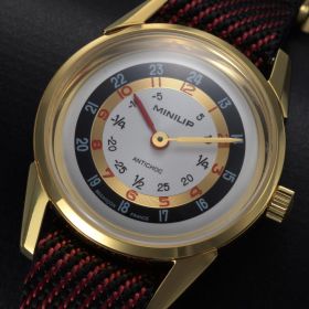 Montre LIP Minilip Quartz Cadran Argenté Bracelet Nylon Rouge