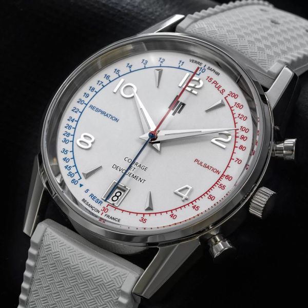 Montre LIP Courage Quartz Cadran BlancBracelet Caoutchouc vulcanisé