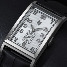 Montre LIP Churchill Quartz Cadran Argenté Bracelet Cuir