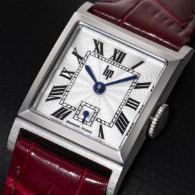 Montre LIP Churchill C18 Quartz Cadran Argenté Bracelet Cuir