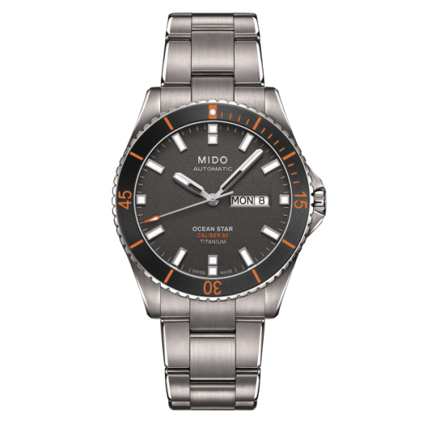 Montre Mido Ocean Star 200 42,5mm Cadran Anthracite Bracelet Titane Gris
