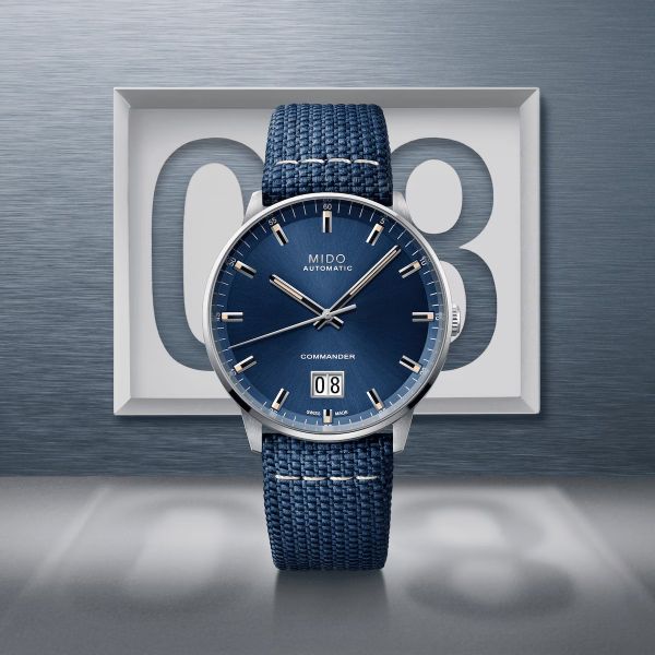 Montre Mido Commander Big Date 42mm Cadran Bleu Bracelet Tissu Bleu