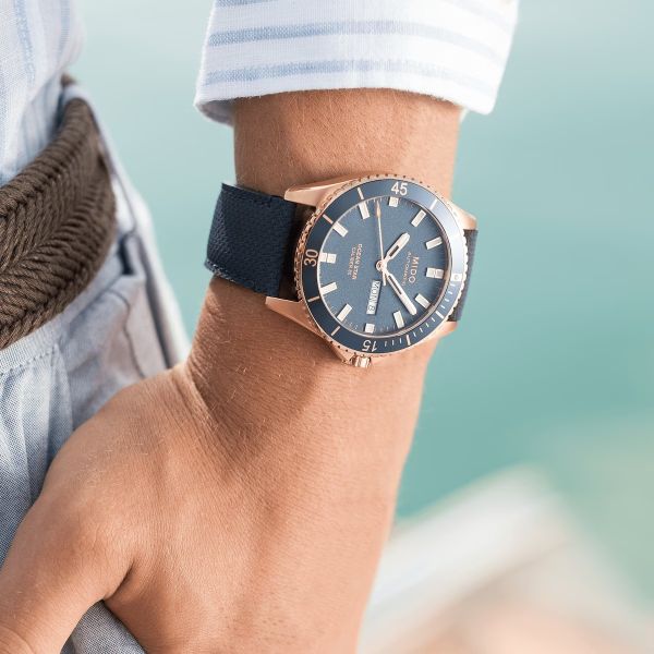 Montre Mido Ocean Star 200 42,5mm Cadran Bleu Bracelet Synthétique Bleu