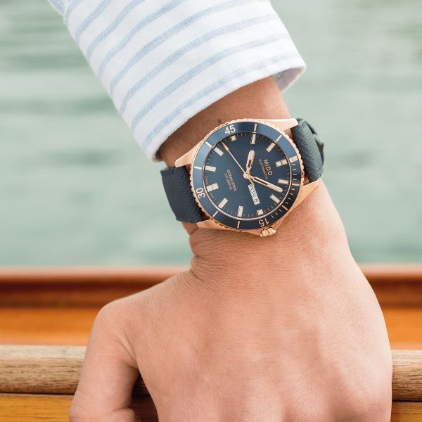 Montre Mido Ocean Star 200 42,5mm Cadran Bleu Bracelet Synthétique Bleu