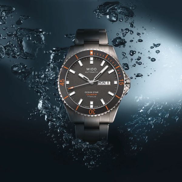 Montre Mido Ocean Star 200 42,5mm Cadran Anthracite Bracelet Titane Gris