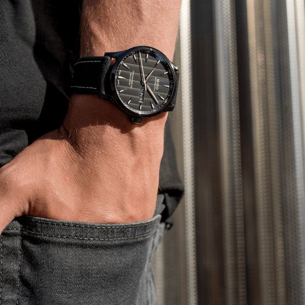 Montre Mido Multifort Chronometer 1 42mm Cadran Noir Bracelet Tissu Noir